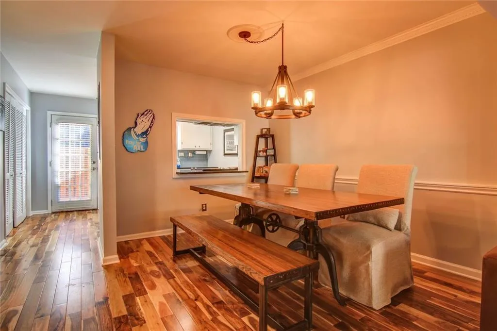 15 Holly Downs Court Nw, Atlanta, Georgia 30318, 2 Bedrooms Bedrooms, ,2 BathroomsBathrooms,Residential,Sold,15 Holly Downs Court Nw,5946883