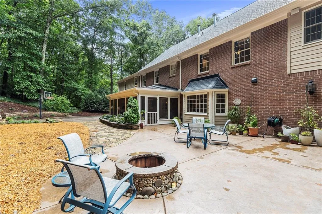115 River Landing, Sandy Springs, Georgia 30350, 6 Bedrooms Bedrooms, ,4 BathroomsBathrooms,Residential,Sold,115 River Landing,6760884