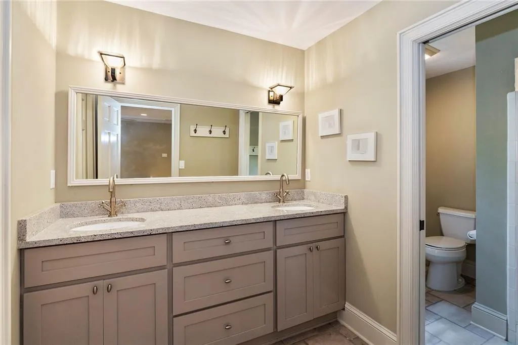 115 River Landing, Sandy Springs, Georgia 30350, 6 Bedrooms Bedrooms, ,4 BathroomsBathrooms,Residential,Sold,115 River Landing,6760884