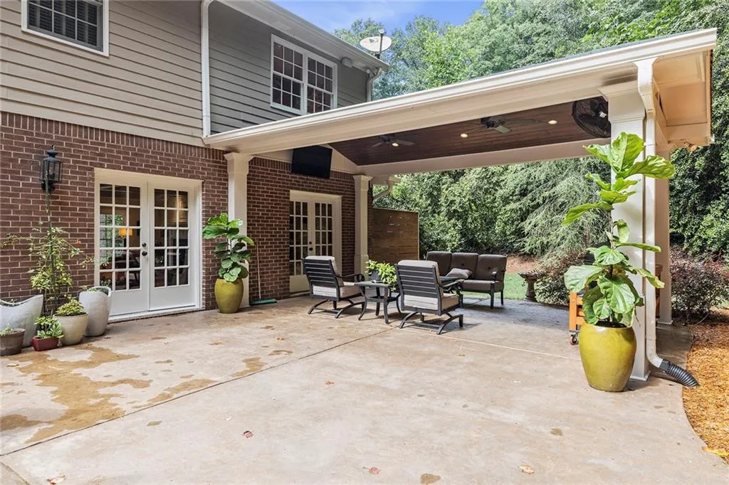 115 River Landing, Sandy Springs, Georgia 30350, 6 Bedrooms Bedrooms, ,4 BathroomsBathrooms,Residential,Sold,115 River Landing,6760884