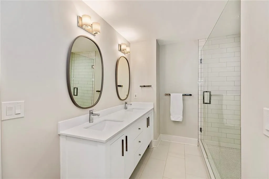 115 River Landing, Sandy Springs, Georgia 30350, 6 Bedrooms Bedrooms, ,4 BathroomsBathrooms,Residential,Sold,115 River Landing,6760884