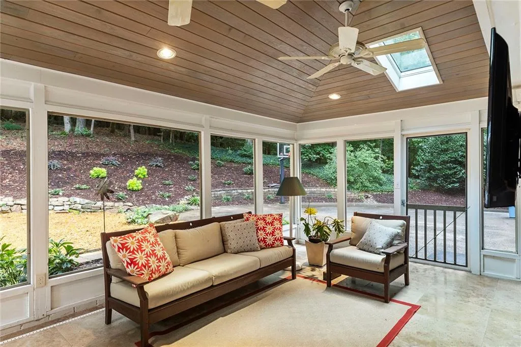 115 River Landing, Sandy Springs, Georgia 30350, 6 Bedrooms Bedrooms, ,4 BathroomsBathrooms,Residential,Sold,115 River Landing,6760884