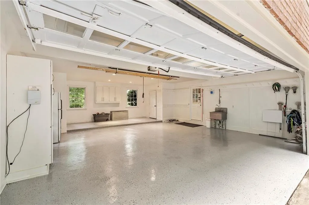 115 River Landing, Sandy Springs, Georgia 30350, 6 Bedrooms Bedrooms, ,4 BathroomsBathrooms,Residential,Sold,115 River Landing,6760884