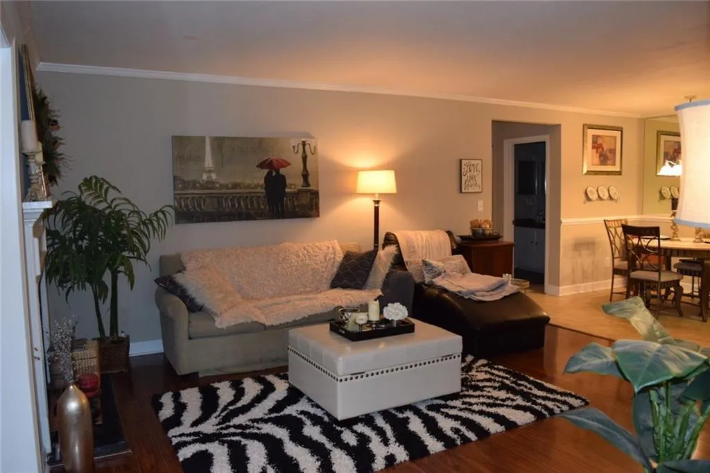 1001 Wingate Way, Sandy Springs, Georgia 30350, 2 Bedrooms Bedrooms, ,2 BathroomsBathrooms,Residential,Sold,1001 Wingate Way,5981930