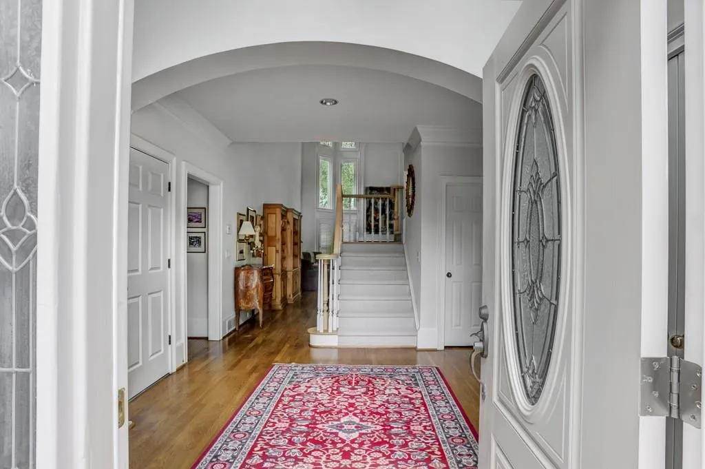 230 Grosvenor Place, Sandy Springs, Georgia 30328, 4 Bedrooms Bedrooms, ,4 BathroomsBathrooms,Residential,Sold,230 Grosvenor Place,6892767