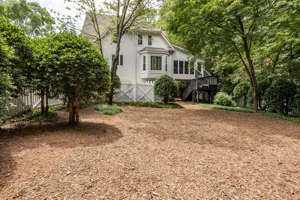 230 Grosvenor Place, Sandy Springs, Georgia 30328, 4 Bedrooms Bedrooms, ,4 BathroomsBathrooms,Residential,Sold,230 Grosvenor Place,6892767