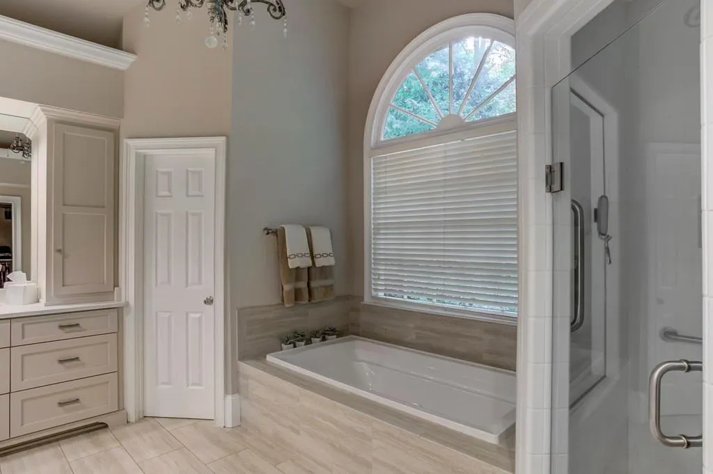 230 Grosvenor Place, Sandy Springs, Georgia 30328, 4 Bedrooms Bedrooms, ,4 BathroomsBathrooms,Residential,Sold,230 Grosvenor Place,6892767