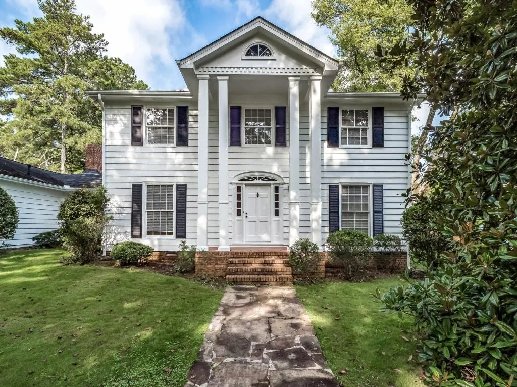 7360 Hunters Branch Drive, Sandy Springs, Georgia 30328, 4 Bedrooms Bedrooms, ,3 BathroomsBathrooms,Residential,Sold,7360 Hunters Branch Drive,6776717