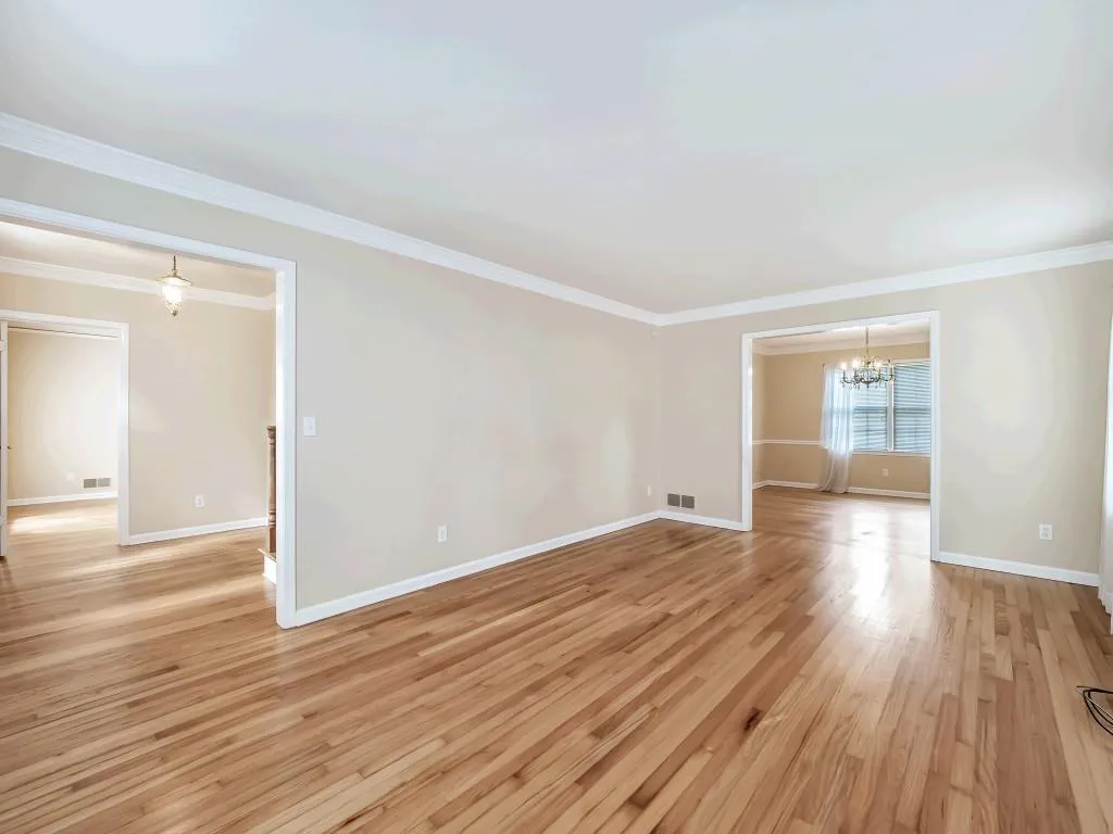 7360 Hunters Branch Drive, Sandy Springs, Georgia 30328, 4 Bedrooms Bedrooms, ,3 BathroomsBathrooms,Residential,Sold,7360 Hunters Branch Drive,6776717