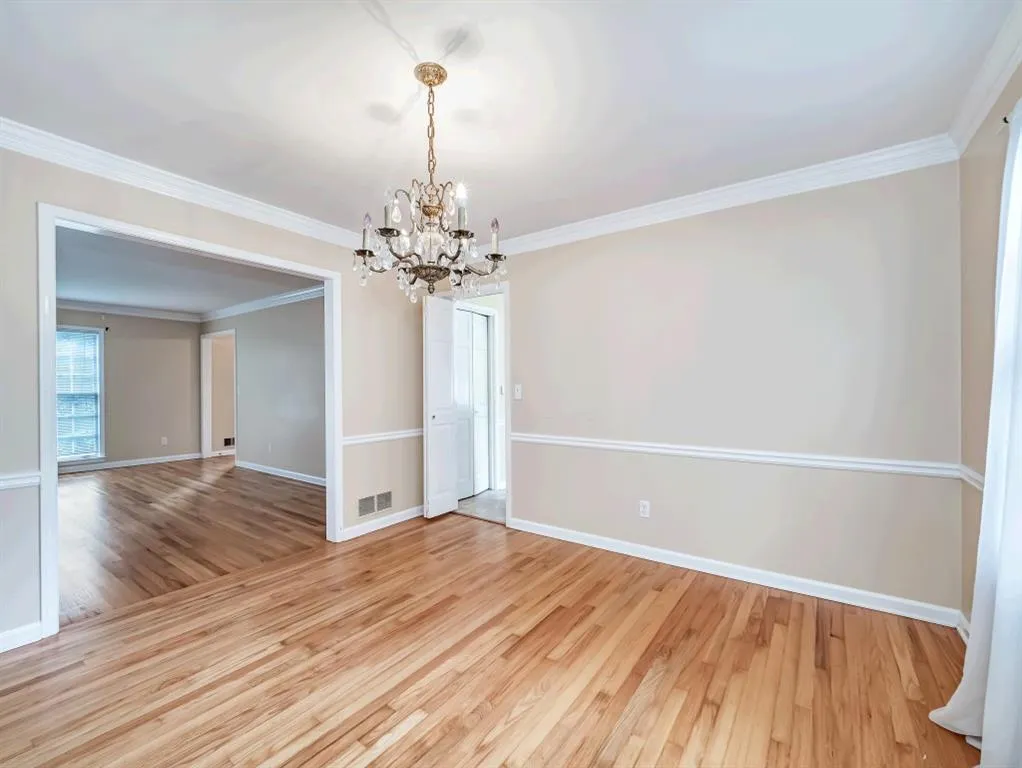7360 Hunters Branch Drive, Sandy Springs, Georgia 30328, 4 Bedrooms Bedrooms, ,3 BathroomsBathrooms,Residential,Sold,7360 Hunters Branch Drive,6776717