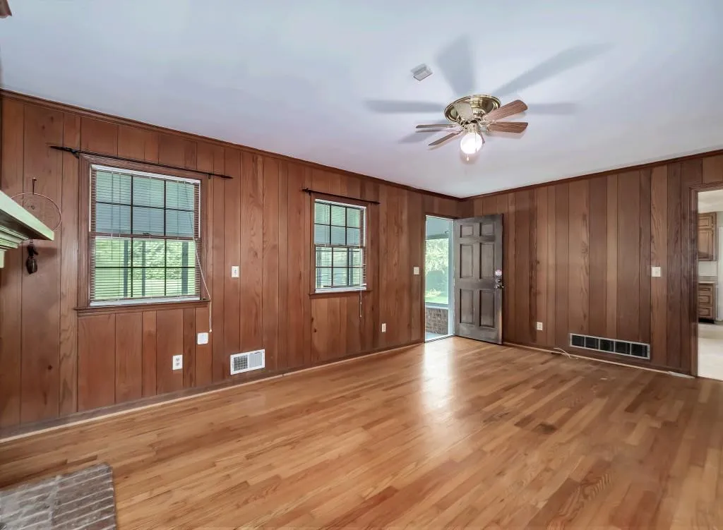7360 Hunters Branch Drive, Sandy Springs, Georgia 30328, 4 Bedrooms Bedrooms, ,3 BathroomsBathrooms,Residential,Sold,7360 Hunters Branch Drive,6776717
