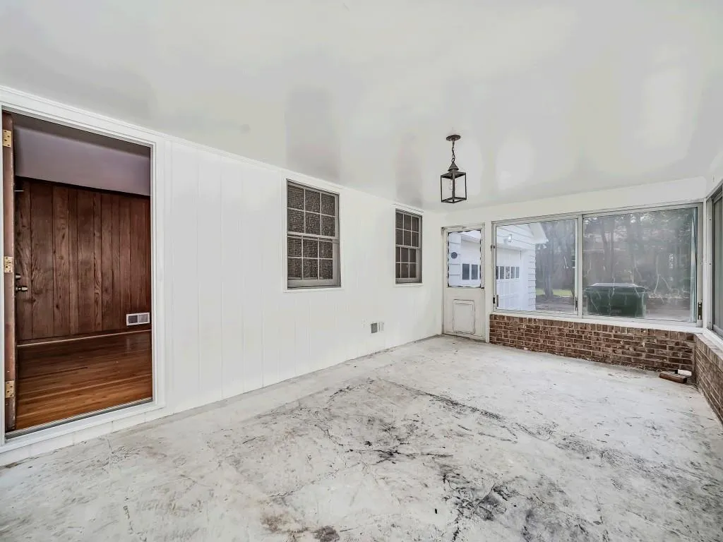 7360 Hunters Branch Drive, Sandy Springs, Georgia 30328, 4 Bedrooms Bedrooms, ,3 BathroomsBathrooms,Residential,Sold,7360 Hunters Branch Drive,6776717