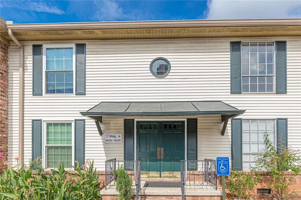 5658 Kingsport Drive Unit 6, Sandy Springs, Georgia 30342, 2 Bedrooms Bedrooms, ,1 BathroomBathrooms,Residential,Sold,5658 Kingsport Drive Unit 6,7100101 5658 Kingsport Drive Unit 6, Sandy Springs, Georgia 30342, 2 Bedrooms Bedrooms, ,1 BathroomBathrooms,Residential,Sold,5658 Kingsport Drive Unit 6,7100101
