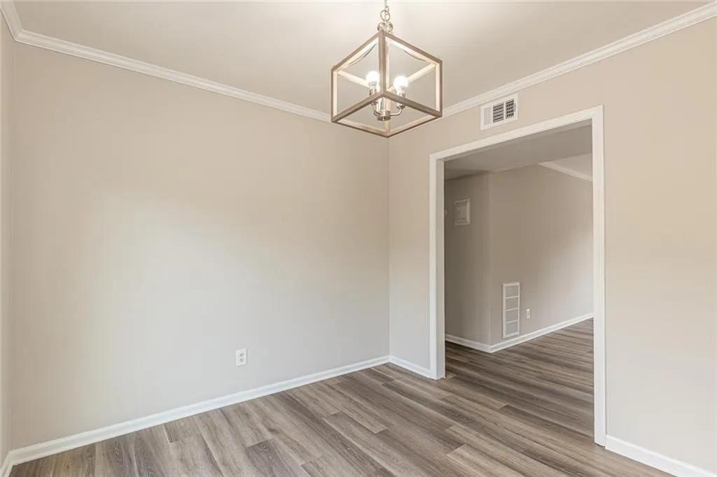 5658 Kingsport Drive Unit 6, Sandy Springs, Georgia 30342, 2 Bedrooms Bedrooms, ,1 BathroomBathrooms,Residential,Sold,5658 Kingsport Drive Unit 6,7100101 5658 Kingsport Drive Unit 6, Sandy Springs, Georgia 30342, 2 Bedrooms Bedrooms, ,1 BathroomBathrooms,Residential,Sold,5658 Kingsport Drive Unit 6,7100101