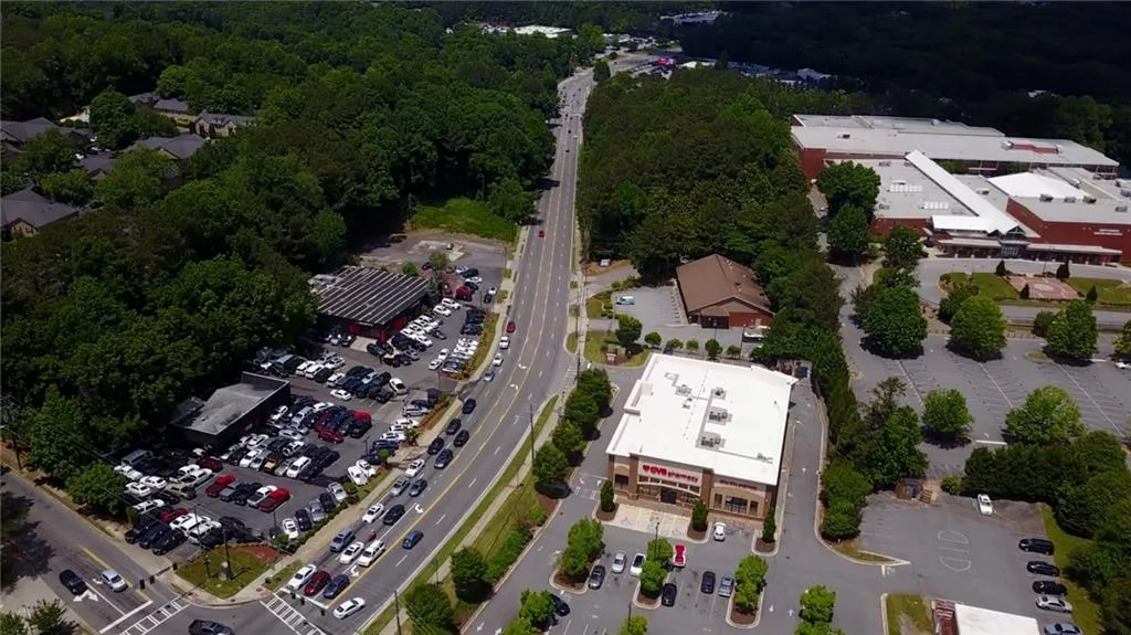 725 Dalrymple Road Unit 2e, Sandy Springs, Georgia 30328, 2 Bedrooms Bedrooms, ,2 BathroomsBathrooms,Residential,Sold,725 Dalrymple Road Unit 2e,7049381