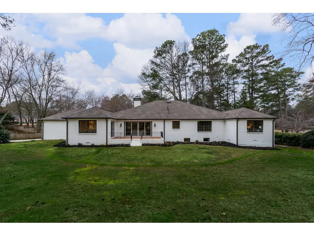 7545 Chaparral Drive, Sandy Springs, Georgia 30350, 5 Bedrooms Bedrooms, ,4 BathroomsBathrooms,Residential,Sold,7545 Chaparral Drive,6690036