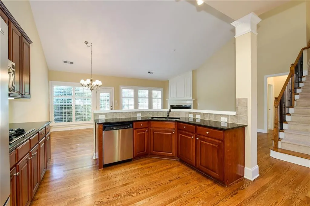 2368 Rosebrook Crossing Se, Atlanta, Georgia 30339, 3 Bedrooms Bedrooms, ,2 BathroomsBathrooms,Residential,Sold,2368 Rosebrook Crossing Se,5759232