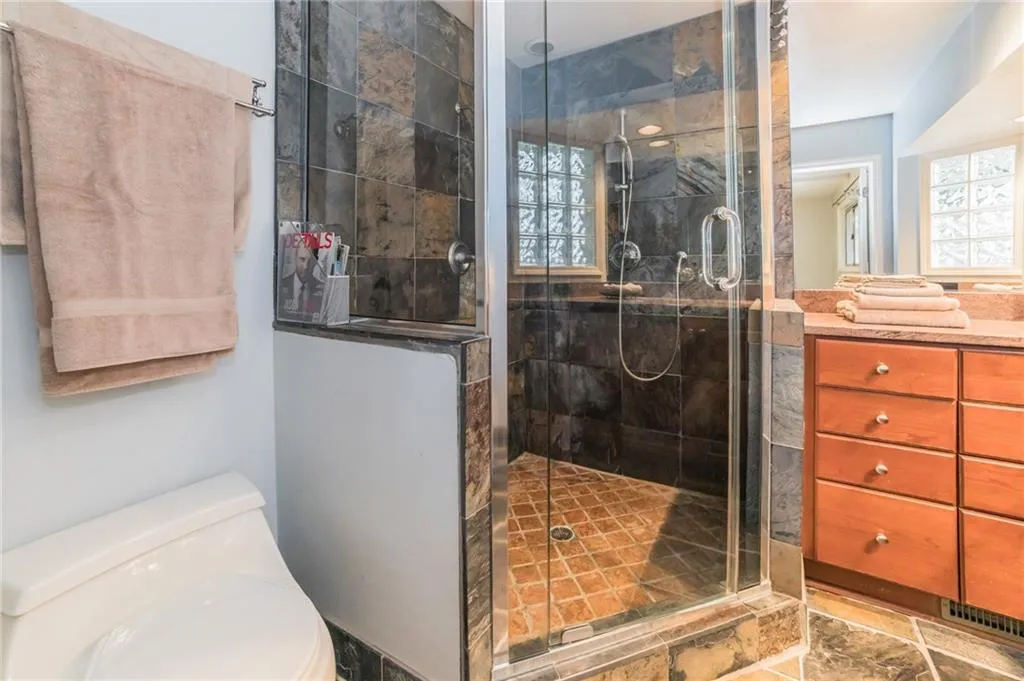 5580 Benton Woods Drive, Atlanta, Georgia 30342, 5 Bedrooms Bedrooms, ,3 BathroomsBathrooms,Residential,Sold,5580 Benton Woods Drive,6105331