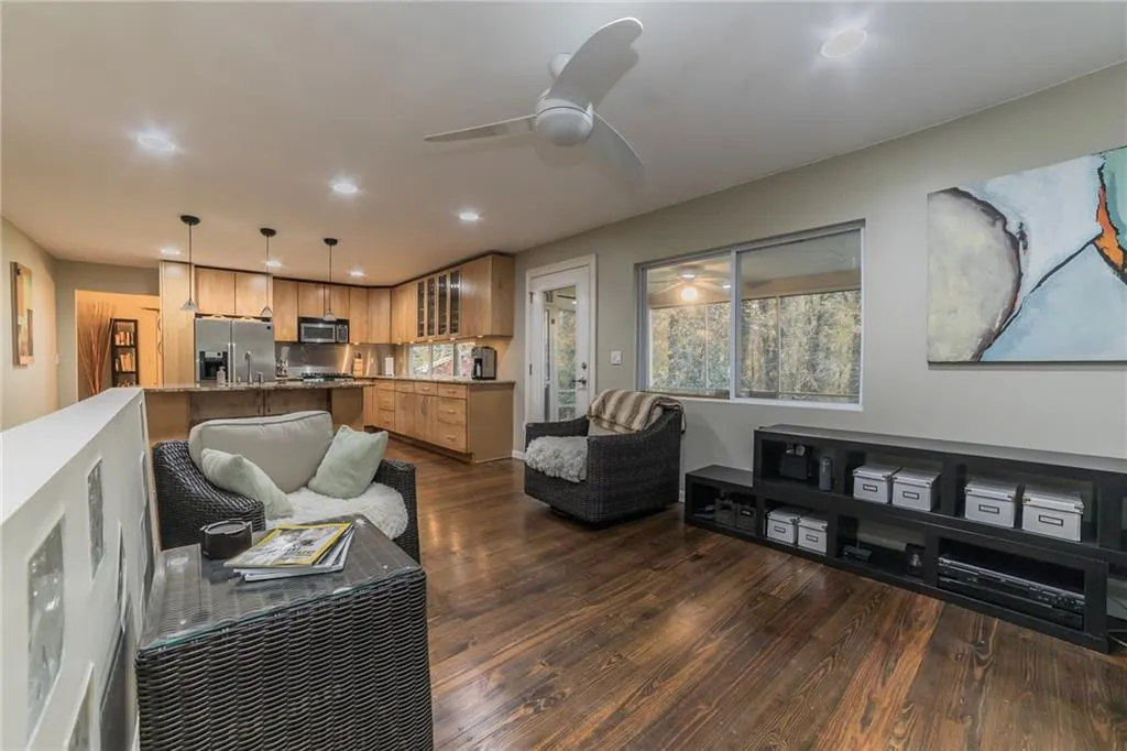 5580 Benton Woods Drive, Atlanta, Georgia 30342, 5 Bedrooms Bedrooms, ,3 BathroomsBathrooms,Residential,Sold,5580 Benton Woods Drive,6105331