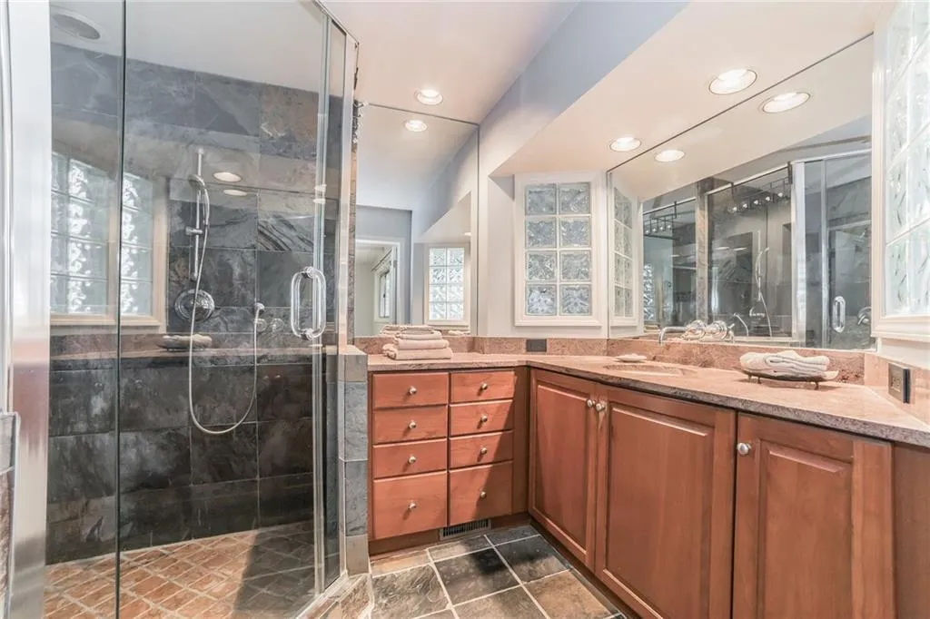 5580 Benton Woods Drive, Atlanta, Georgia 30342, 5 Bedrooms Bedrooms, ,3 BathroomsBathrooms,Residential,Sold,5580 Benton Woods Drive,6105331