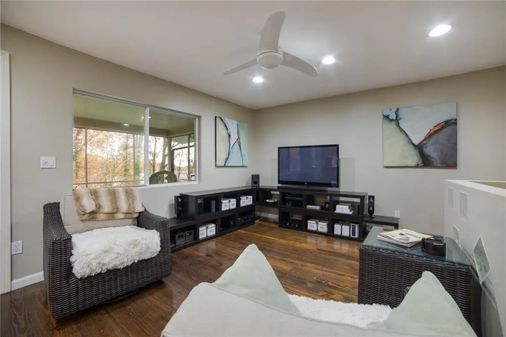 5580 Benton Woods Drive, Atlanta, Georgia 30342, 5 Bedrooms Bedrooms, ,3 BathroomsBathrooms,Residential,Sold,5580 Benton Woods Drive,6105331
