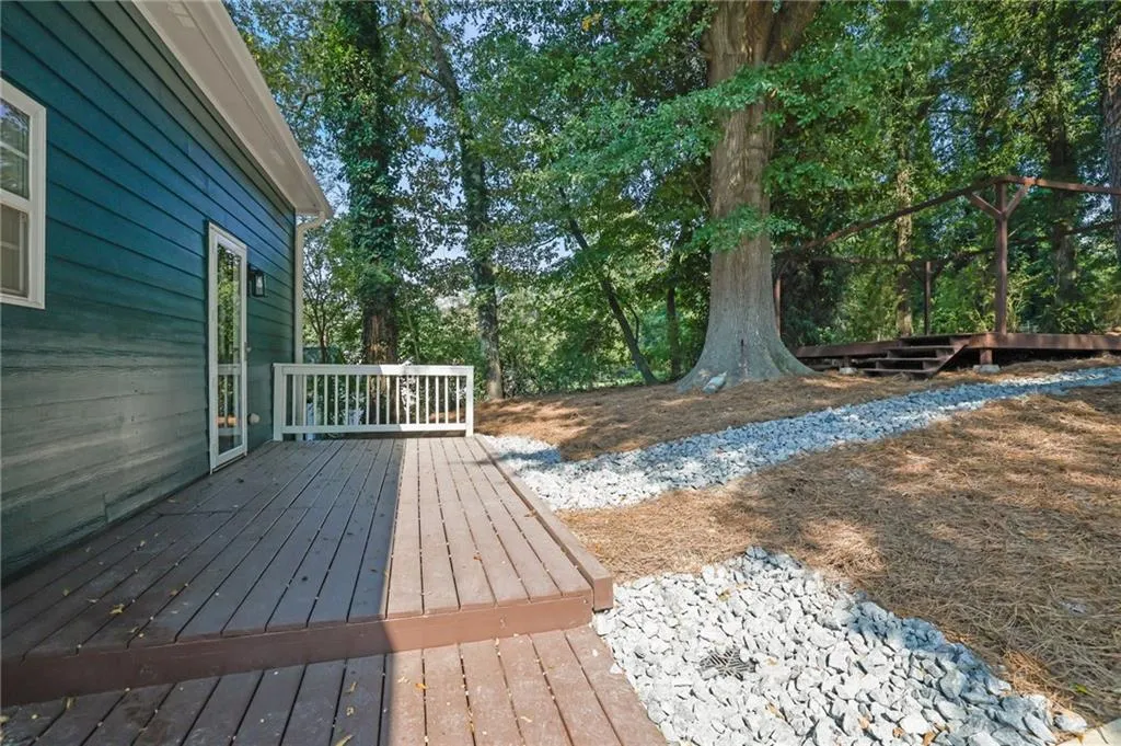 2031 North Avenue Nw, Atlanta, Georgia 30318, 8 Bedrooms Bedrooms, ,4 BathroomsBathrooms,Residential,For Sale,2031 North Avenue Nw,7650466