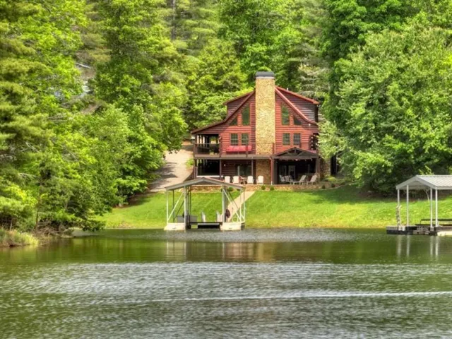 67 Lakeshore Drive, Blairsville, Georgia 30512