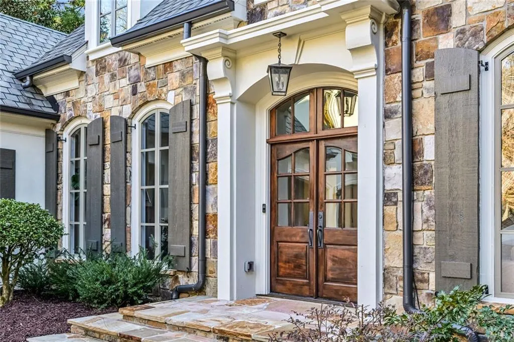 130 Blackland Road Nw, Atlanta, Georgia 30342, 6 Bedrooms Bedrooms, 0 ,6 BathroomsBathrooms,Residential,Sold,130 Blackland Road Nw,7716371