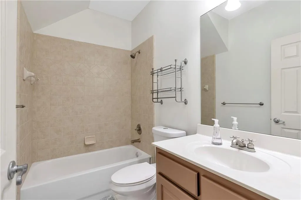 85 Chemin De Vie, Atlanta, Georgia 30342, 3 Bedrooms Bedrooms, ,3 BathroomsBathrooms,Residential,Sold,85 Chemin De Vie,7097067