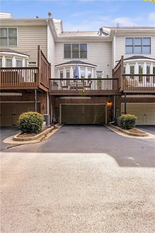 85 Chemin De Vie, Atlanta, Georgia 30342, 3 Bedrooms Bedrooms, ,3 BathroomsBathrooms,Residential,Sold,85 Chemin De Vie,7097067