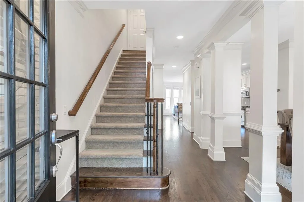 85 Chemin De Vie, Atlanta, Georgia 30342, 3 Bedrooms Bedrooms, ,3 BathroomsBathrooms,Residential,Sold,85 Chemin De Vie,7097067
