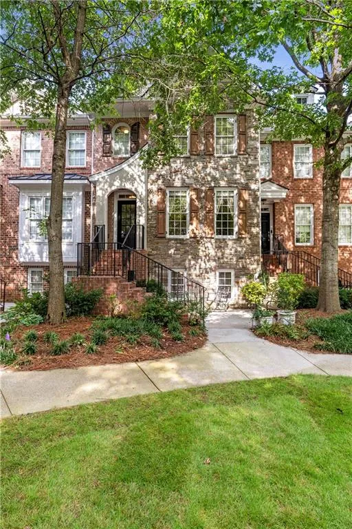 85 Chemin De Vie, Atlanta, Georgia 30342, 3 Bedrooms Bedrooms, ,3 BathroomsBathrooms,Residential,Sold,85 Chemin De Vie,7097067