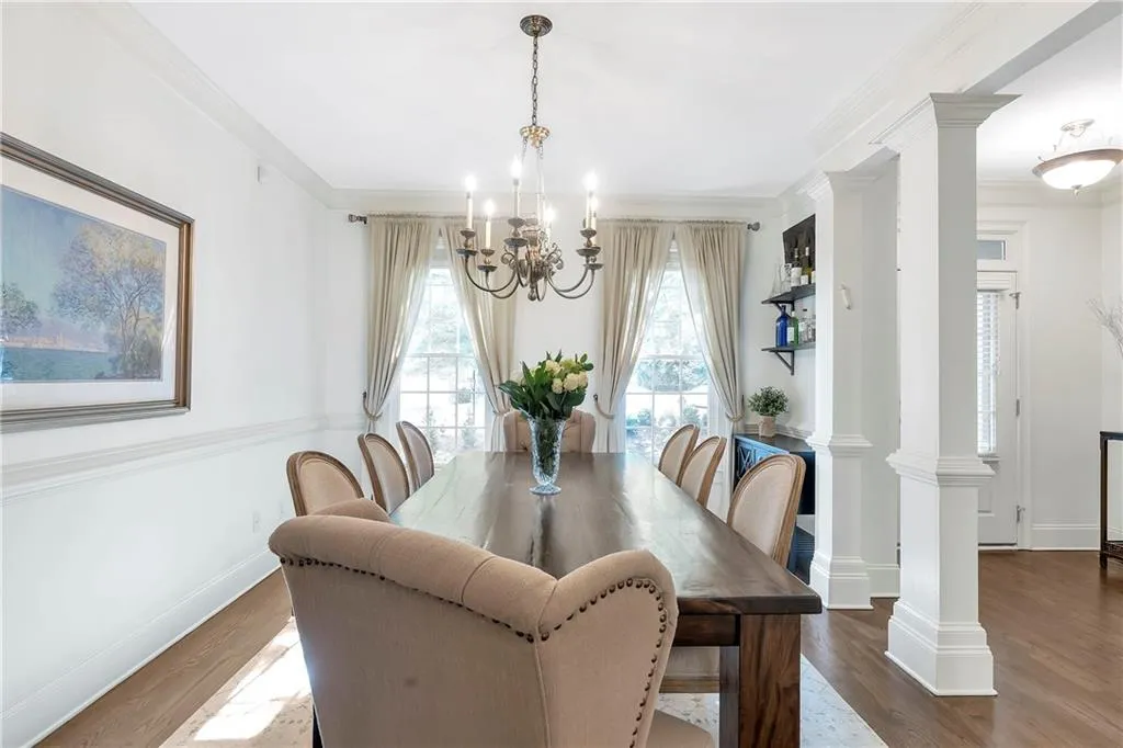 85 Chemin De Vie, Atlanta, Georgia 30342, 3 Bedrooms Bedrooms, ,3 BathroomsBathrooms,Residential,Sold,85 Chemin De Vie,7097067