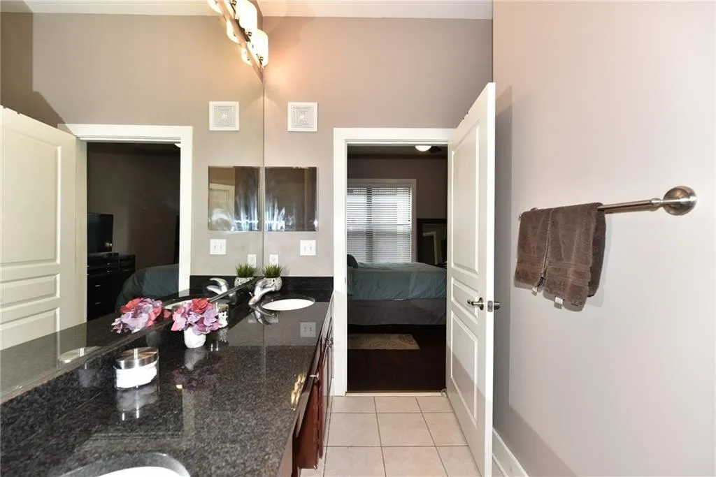 799 Hammond Drive Unit 124, Sandy Springs, Georgia 30328, 1 Bedroom Bedrooms, ,1 BathroomBathrooms,Residential,Sold,799 Hammond Drive Unit 124,5807618