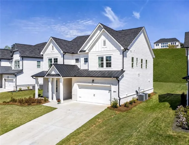 Two car garage on kitchen level