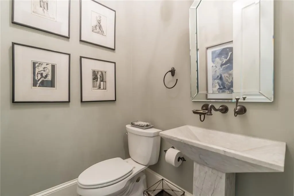 205 Worth Drive Nw, Sandy Springs, Georgia 30327, 6 Bedrooms Bedrooms, ,5 BathroomsBathrooms,Residential,Sold,205 Worth Drive Nw,6873785