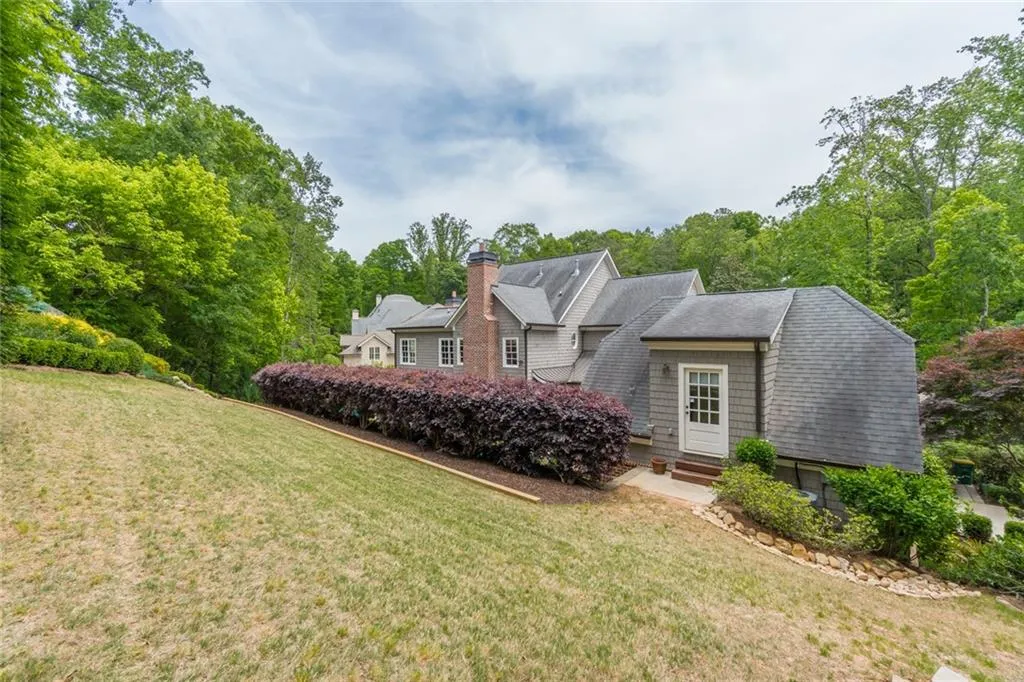 205 Worth Drive Nw, Sandy Springs, Georgia 30327, 6 Bedrooms Bedrooms, ,5 BathroomsBathrooms,Residential,Sold,205 Worth Drive Nw,6873785