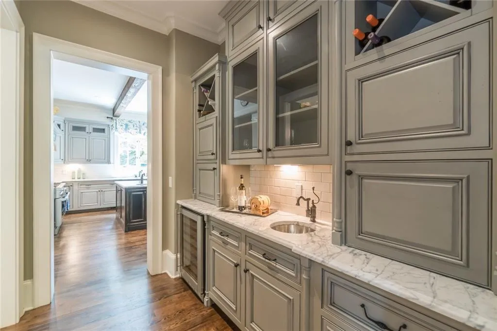 205 Worth Drive Nw, Sandy Springs, Georgia 30327, 6 Bedrooms Bedrooms, ,5 BathroomsBathrooms,Residential,Sold,205 Worth Drive Nw,6873785