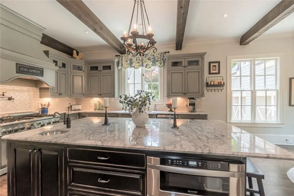 205 Worth Drive Nw, Sandy Springs, Georgia 30327, 6 Bedrooms Bedrooms, ,5 BathroomsBathrooms,Residential,Sold,205 Worth Drive Nw,6873785