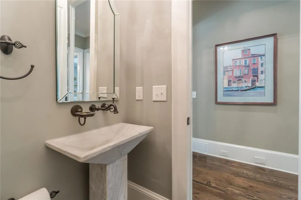 205 Worth Drive Nw, Sandy Springs, Georgia 30327, 6 Bedrooms Bedrooms, ,5 BathroomsBathrooms,Residential,Sold,205 Worth Drive Nw,6873785