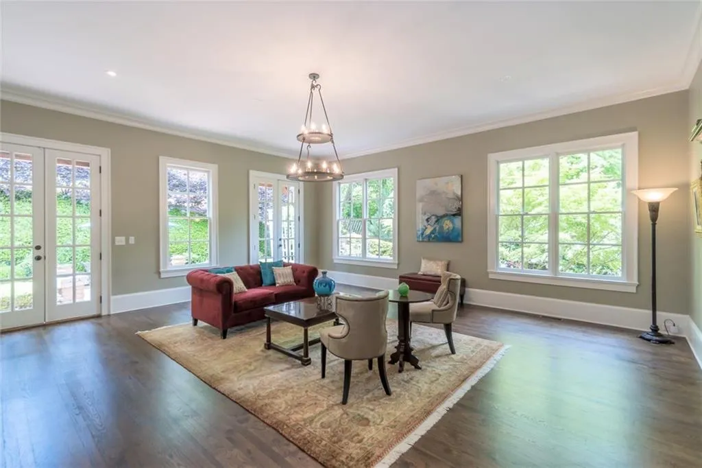 205 Worth Drive Nw, Sandy Springs, Georgia 30327, 6 Bedrooms Bedrooms, ,5 BathroomsBathrooms,Residential,Sold,205 Worth Drive Nw,6873785