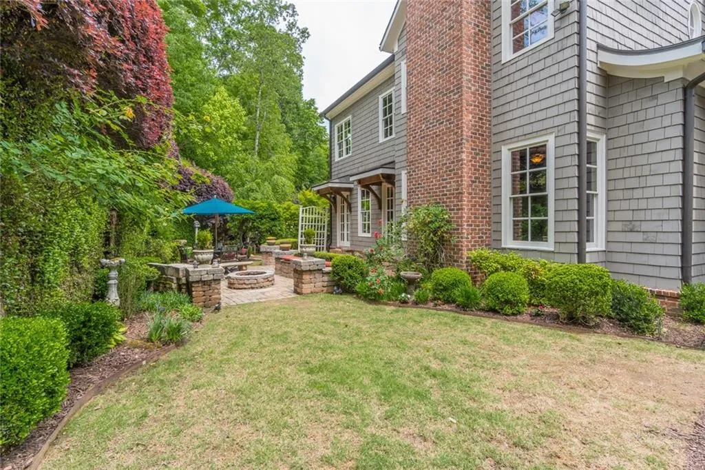 205 Worth Drive Nw, Sandy Springs, Georgia 30327, 6 Bedrooms Bedrooms, ,5 BathroomsBathrooms,Residential,Sold,205 Worth Drive Nw,6873785