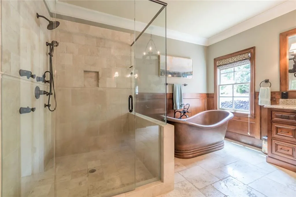 205 Worth Drive Nw, Sandy Springs, Georgia 30327, 6 Bedrooms Bedrooms, ,5 BathroomsBathrooms,Residential,Sold,205 Worth Drive Nw,6873785