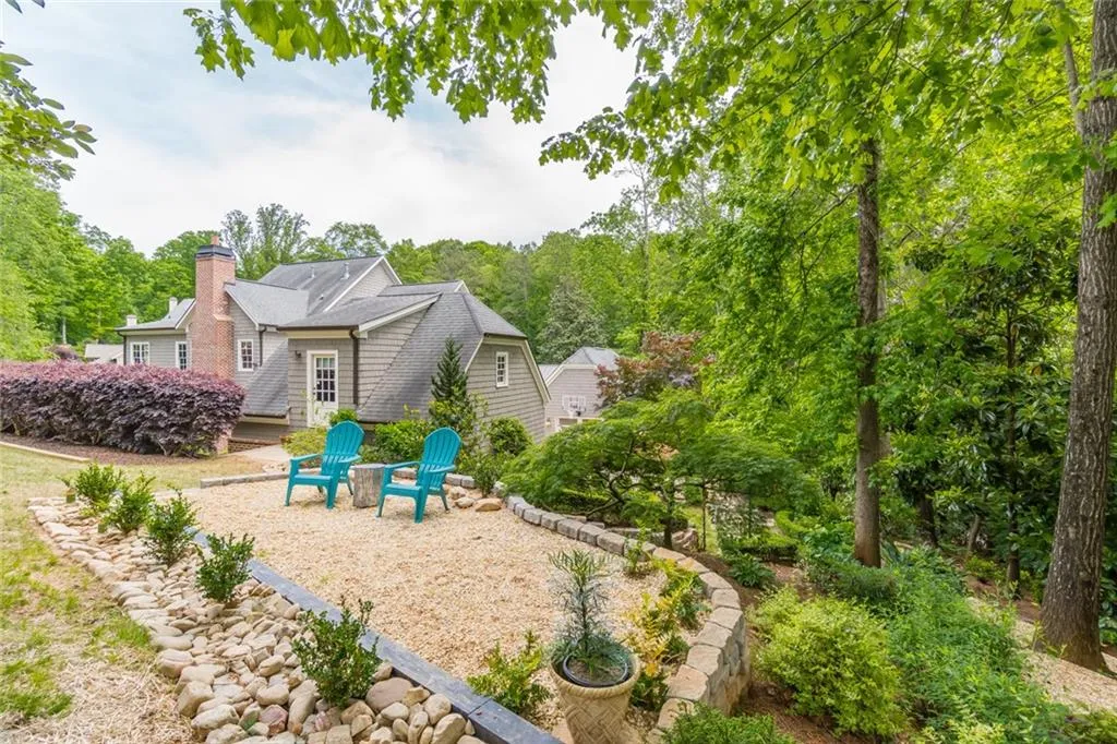205 Worth Drive Nw, Sandy Springs, Georgia 30327, 6 Bedrooms Bedrooms, ,5 BathroomsBathrooms,Residential,Sold,205 Worth Drive Nw,6873785