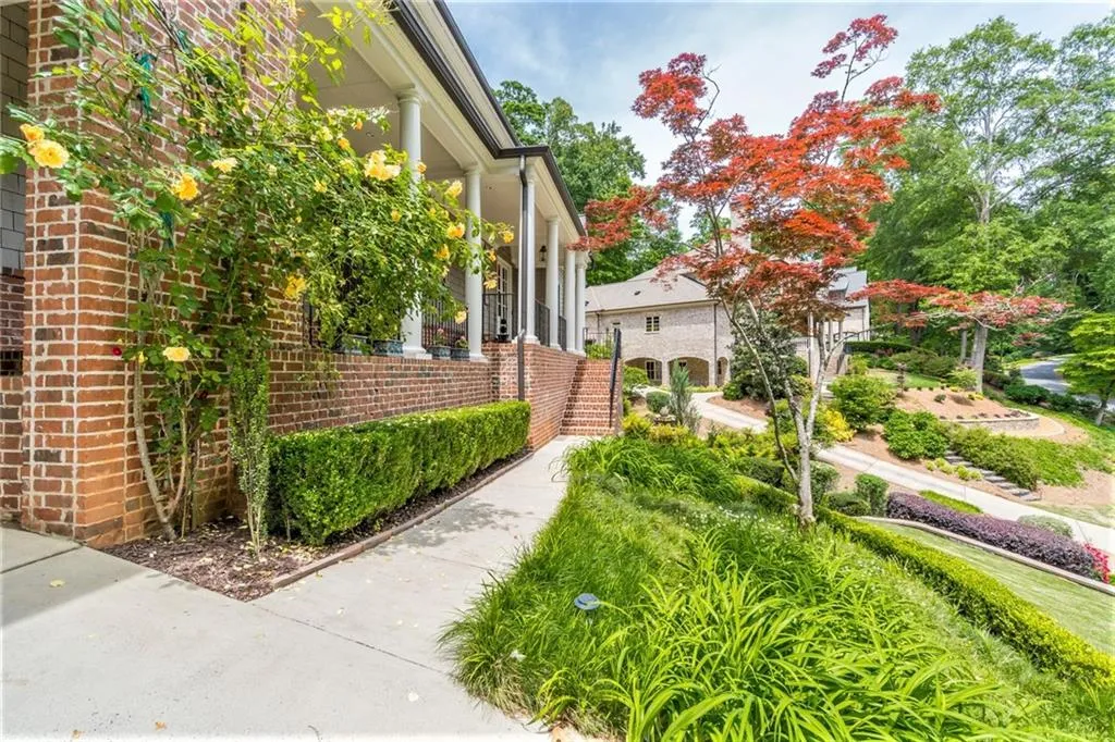 205 Worth Drive Nw, Sandy Springs, Georgia 30327, 6 Bedrooms Bedrooms, ,5 BathroomsBathrooms,Residential,Sold,205 Worth Drive Nw,6873785