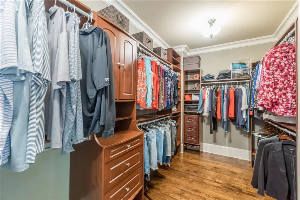 205 Worth Drive Nw, Sandy Springs, Georgia 30327, 6 Bedrooms Bedrooms, ,5 BathroomsBathrooms,Residential,Sold,205 Worth Drive Nw,6873785