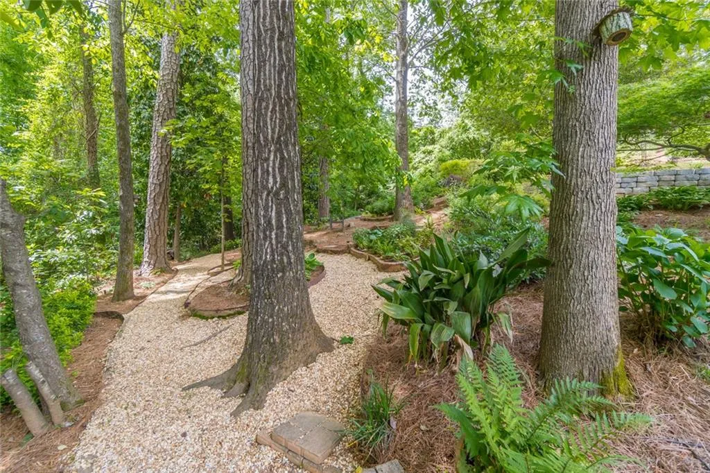 205 Worth Drive Nw, Sandy Springs, Georgia 30327, 6 Bedrooms Bedrooms, ,5 BathroomsBathrooms,Residential,Sold,205 Worth Drive Nw,6873785