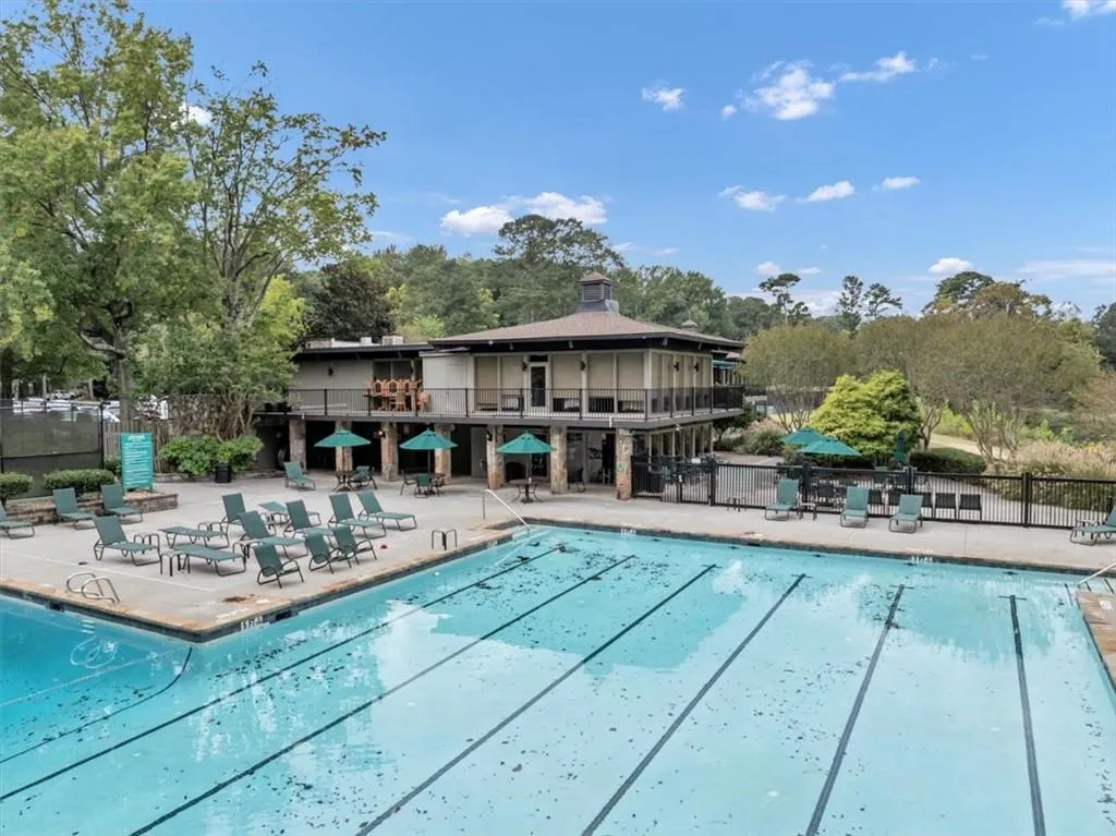 27 Chaumont Square Nw, Atlanta, Georgia 30327, 1 Bedroom Bedrooms, ,1 BathroomBathrooms,Residential,For Sale,27 Chaumont Square Nw,7668220
