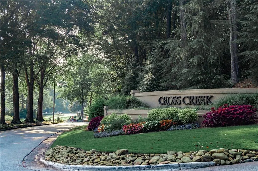 27 Chaumont Square Nw, Atlanta, Georgia 30327, 1 Bedroom Bedrooms, ,1 BathroomBathrooms,Residential,For Sale,27 Chaumont Square Nw,7668220