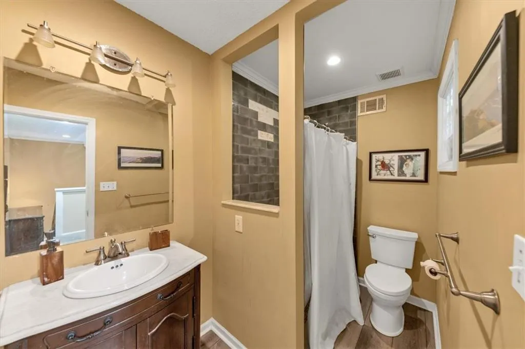 27 Chaumont Square Nw, Atlanta, Georgia 30327, 1 Bedroom Bedrooms, ,1 BathroomBathrooms,Residential,For Sale,27 Chaumont Square Nw,7668220